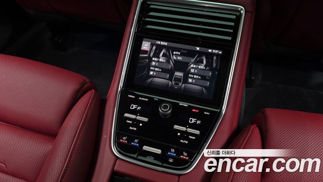 Porsche Panamera 2023 — photo 17