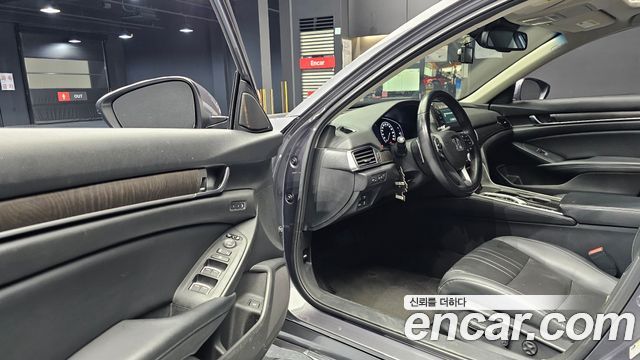 Honda Accord 2018 — photo 10