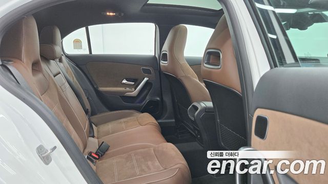 Mercedes-Benz A-Class 2025 — photo 10