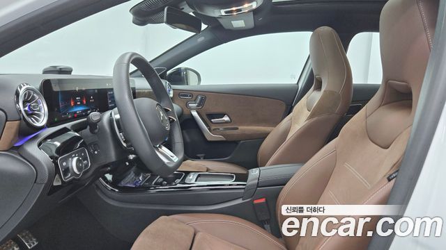Mercedes-Benz A-Class 2025 — photo 14