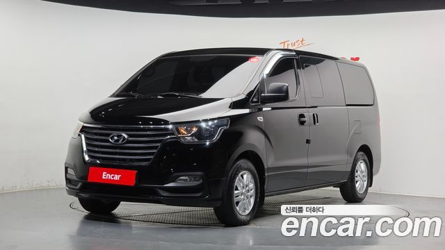 Hyundai Starex 2019 — photo 1