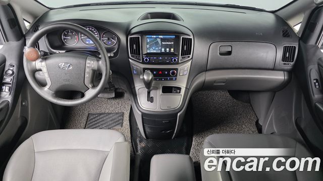 Hyundai Starex 2019 — photo 10