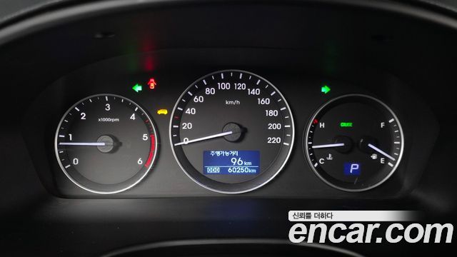 Hyundai Starex 2019 — photo 11