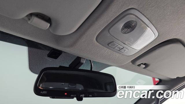 Hyundai Starex 2019 — photo 23