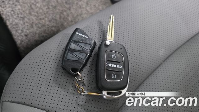 Hyundai Starex 2019 — photo 24