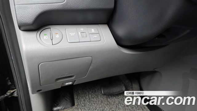 Hyundai Starex 2019 — photo 25