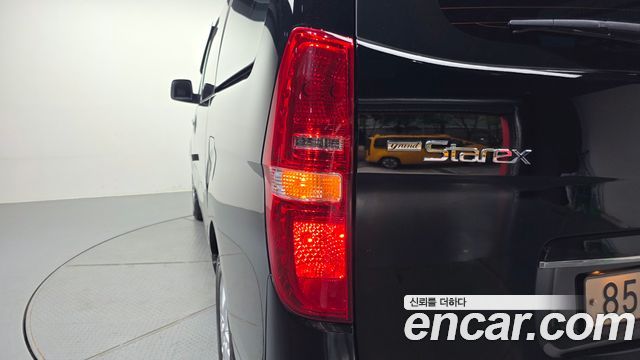Hyundai Starex 2019 — photo 9
