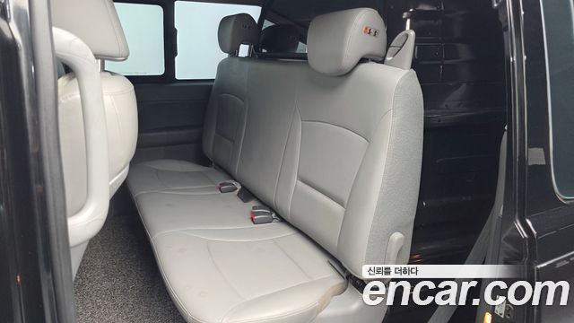 Hyundai Starex 2019 — photo 16