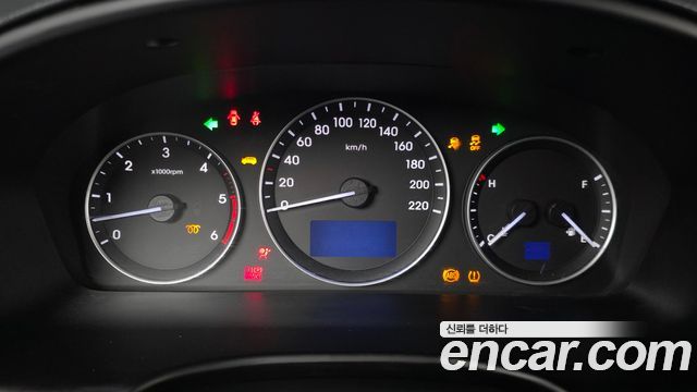 Hyundai Starex 2019 — photo 27