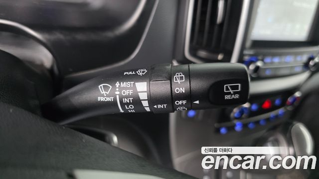 Hyundai Starex 2019 — photo 31