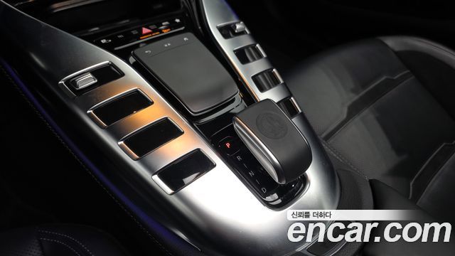 Mercedes-Benz AMG GT 2022 — photo 11