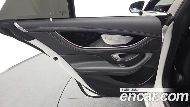 Mercedes-Benz AMG GT 2022 — photo 14