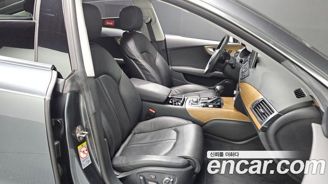 Audi A7 2013 — photo 12