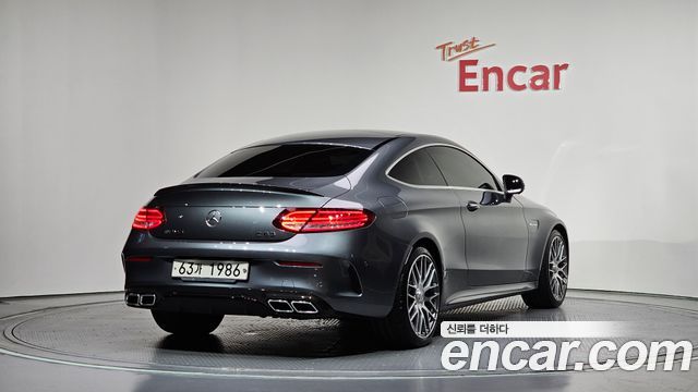 Mercedes-Benz C-Class 2018 — photo 2