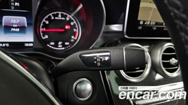 Mercedes-Benz C-Class 2018 — photo 9