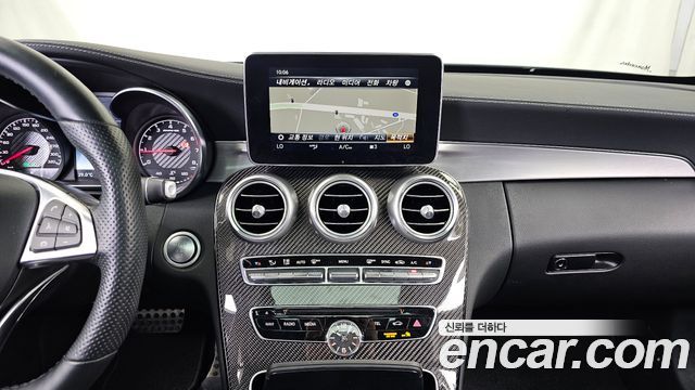 Mercedes-Benz C-Class 2018 — photo 14