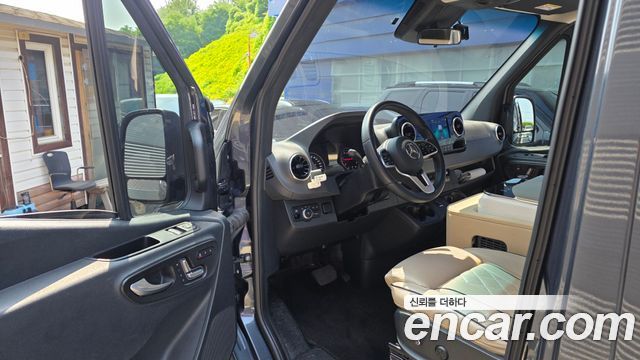 Mercedes-Benz Sprinter 2022 — photo 13