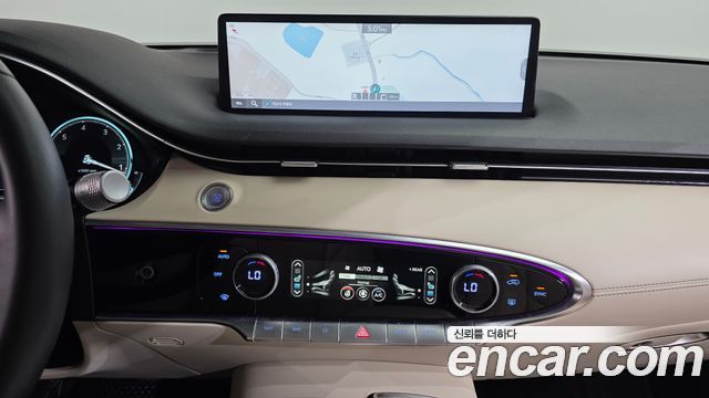 Genesis GV70 2023 — photo 15
