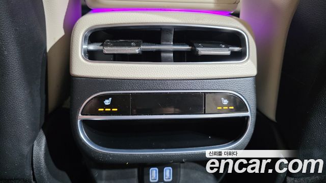 Genesis GV70 2023 — photo 18