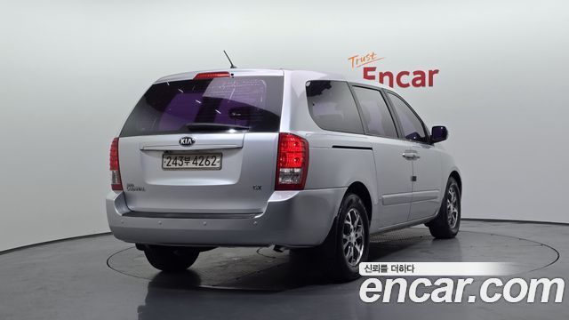 Kia Canival 2014 — photo 2