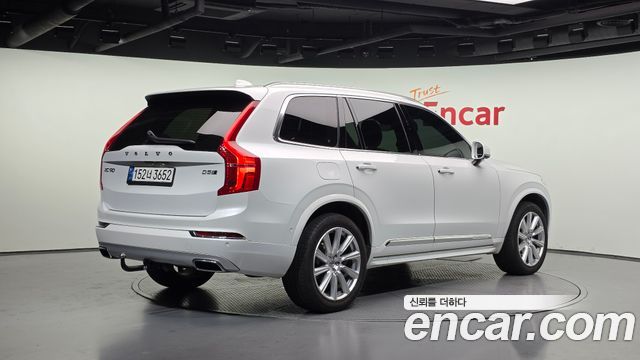 Volvo XC90 2019 — photo 2