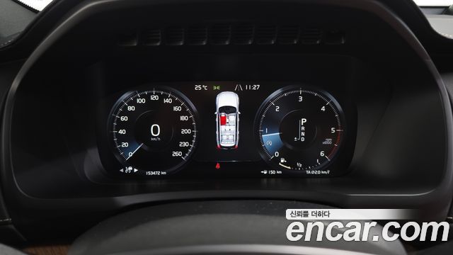 Volvo XC90 2019 — photo 8
