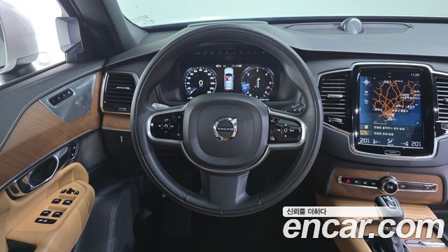 Volvo XC90 2019 — photo 13