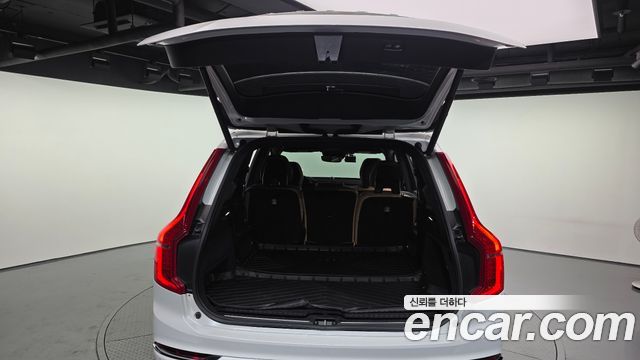 Volvo XC90 2019 — photo 20
