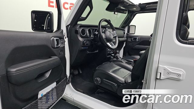Jeep Wrangler 2022 — photo 13