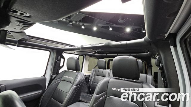 Jeep Wrangler 2022 — photo 25