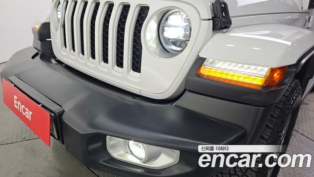 Jeep Wrangler 2022 — photo 8