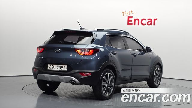 Kia Stonic 2018 — photo 2