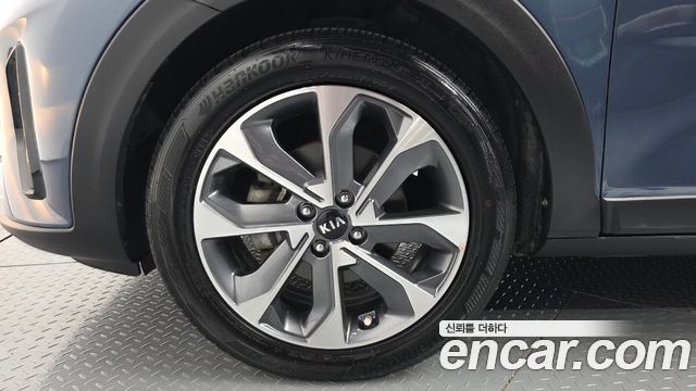 Kia Stonic 2018 — photo 5