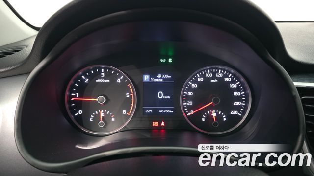 Kia Stonic 2018 — photo 8