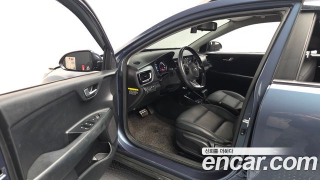 Kia Stonic 2018 — photo 10