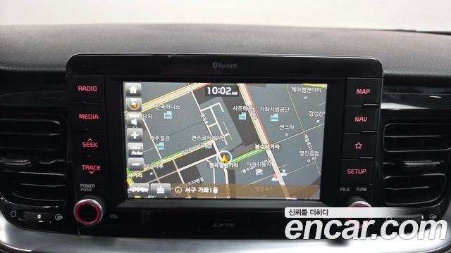 Kia Stonic 2018 — photo 14