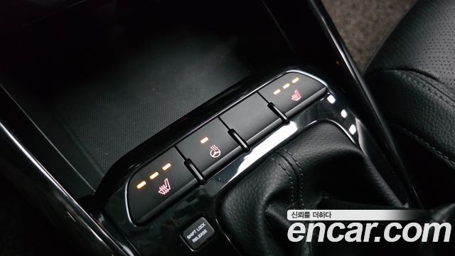 Kia Stonic 2018 — photo 17