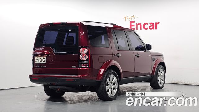Land Rover Discovery 2016 — photo 2
