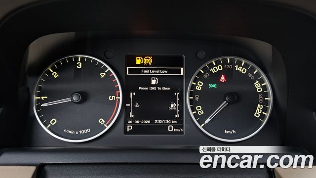 Land Rover Discovery 2016 — photo 11
