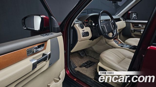 Land Rover Discovery 2016 — photo 17