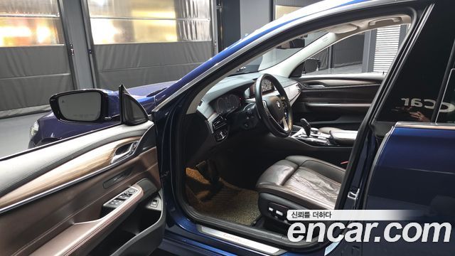 BMW Gran Turismo 2019 — photo 10