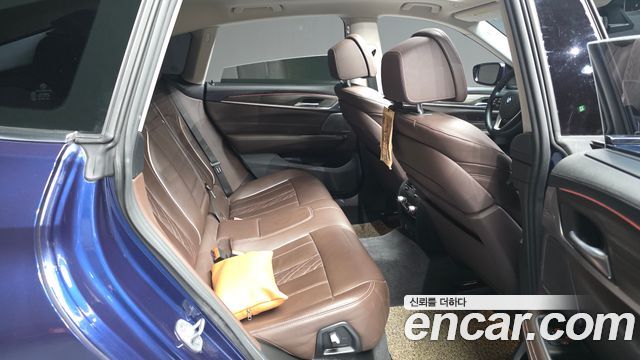 BMW Gran Turismo 2019 — photo 12