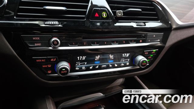 BMW Gran Turismo 2019 — photo 17
