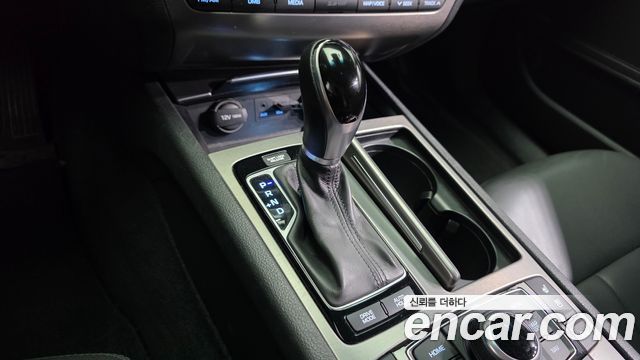 Hyundai Genesis 2015 — photo 12