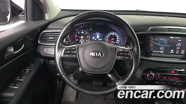 Kia Sorento 2018 — photo 13
