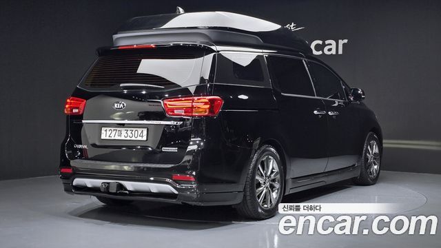 Kia Canival 2020 — photo 2