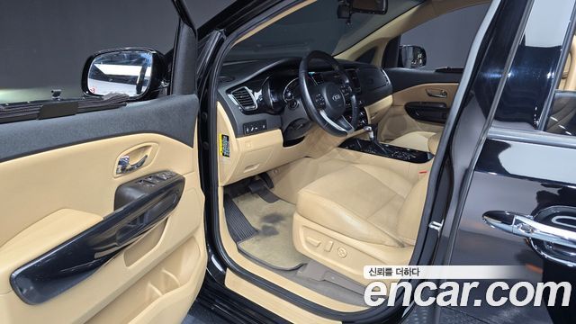 Kia Canival 2020 — photo 10