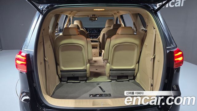 Kia Canival 2020 — photo 12