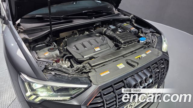 Audi Q3 2023 — photo 6