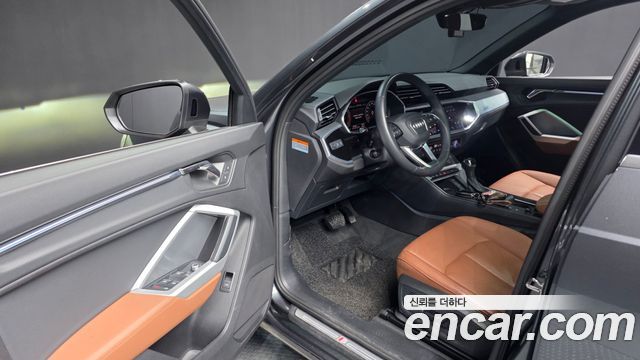 Audi Q3 2023 — photo 10